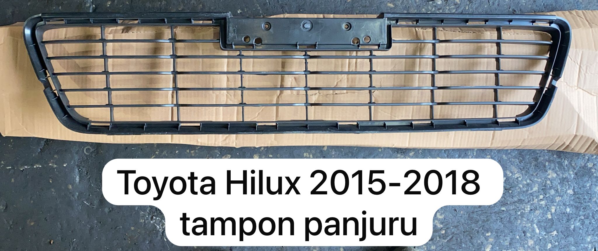 TOYOTA HİLUX ÖN TAMPON PANJURU -X14042025-315