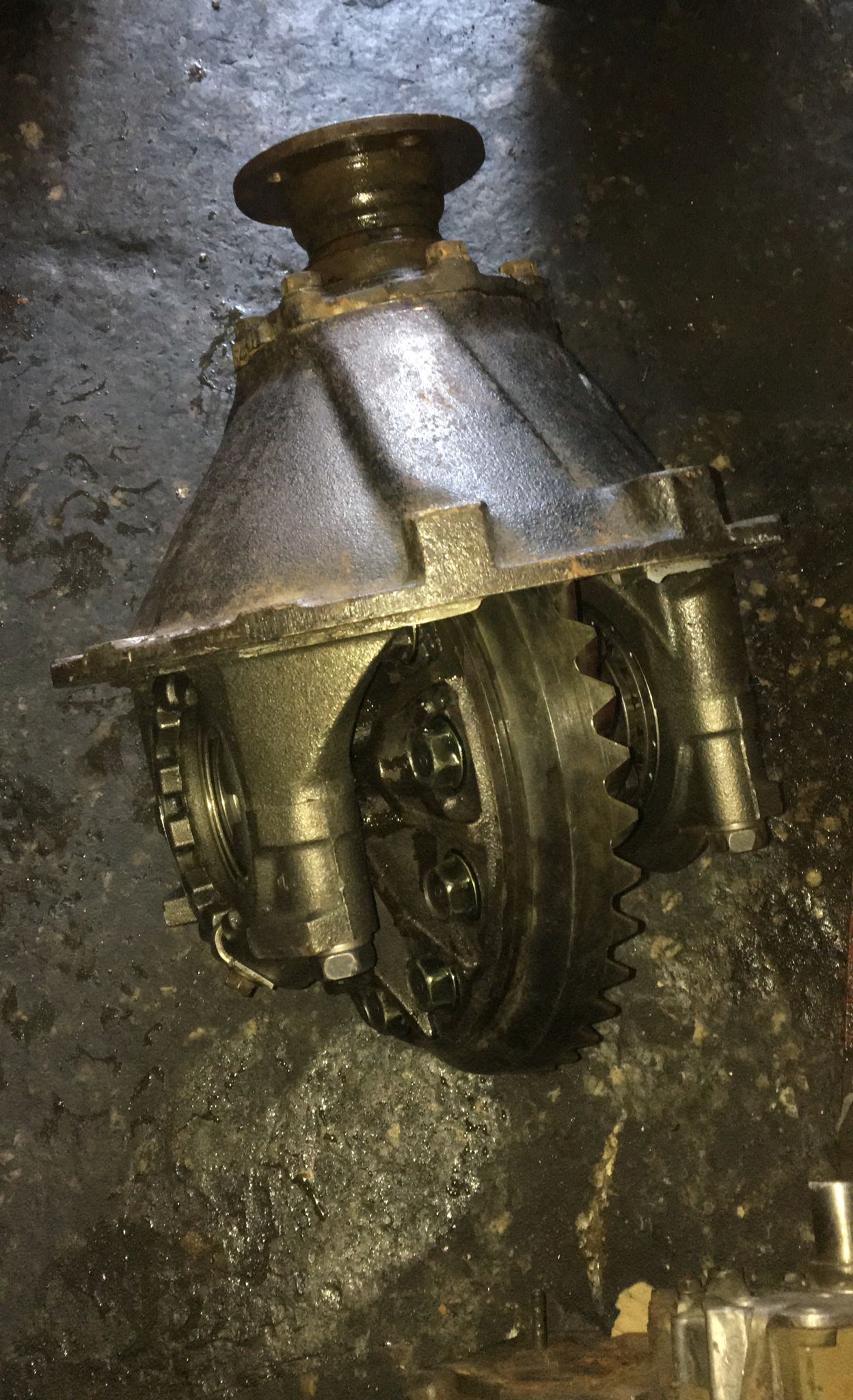 MİTSUBİSHİ FUSO ÇIKMA DEFRANSİYEL -X14042025-897
