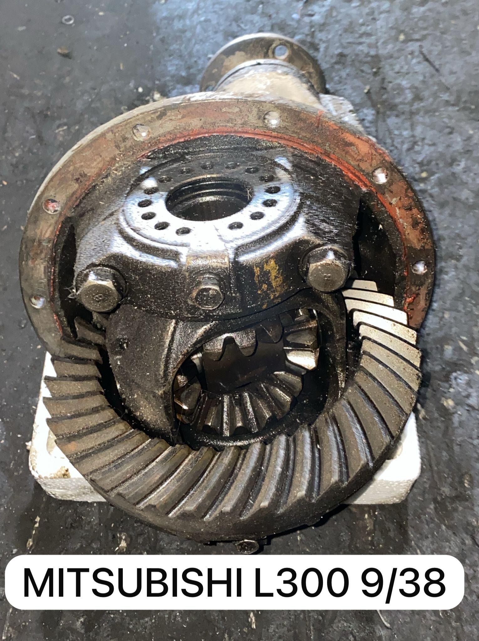 MİTSUBİSHİ L300 9-38 ÇIKMA DEFRANSİYEL -X14042025-1453