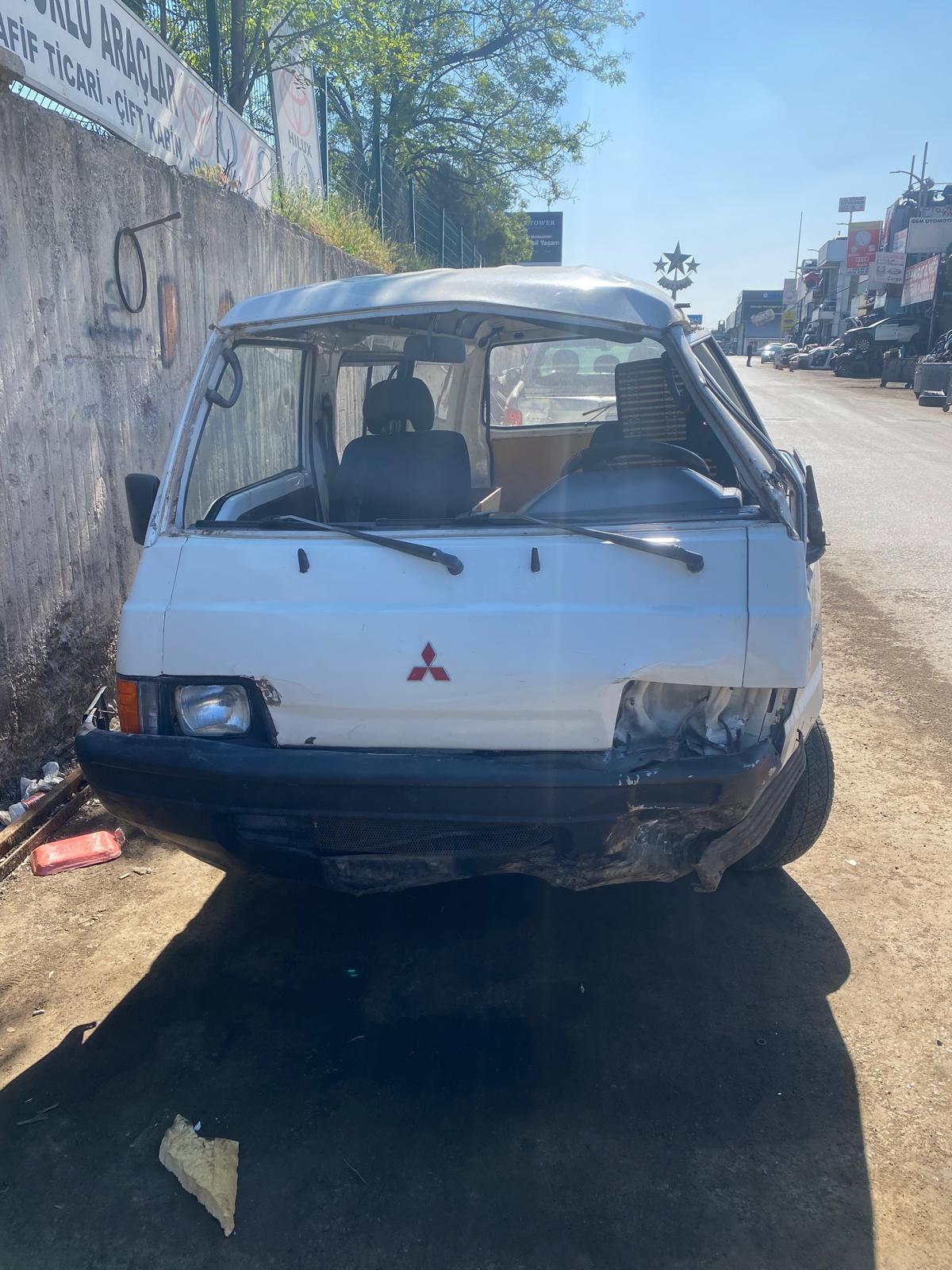 MİTSUBİSHİ L300 ÇIKMA ÖN KAPUT -X14042025-1442