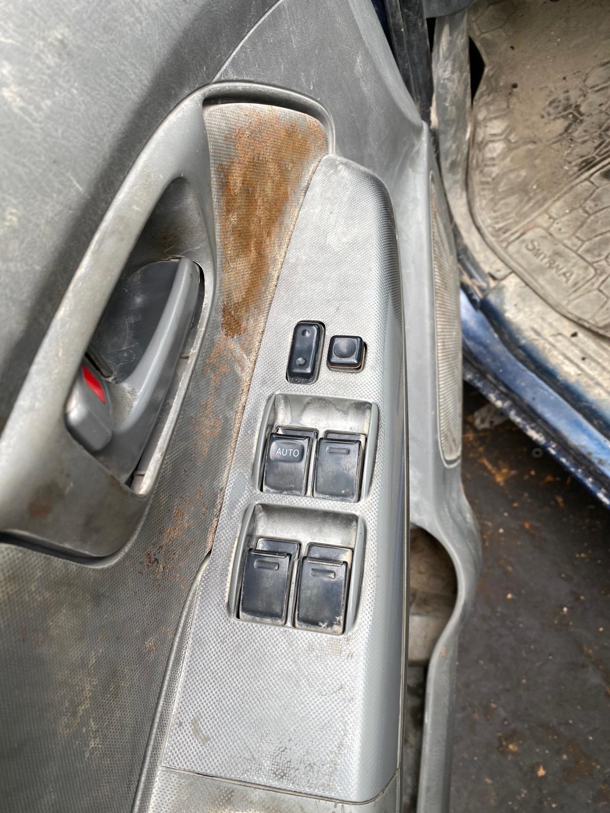TOYOTA HİLUX 2006-2011 AYNA DÜĞMESİ -X14042025-1938