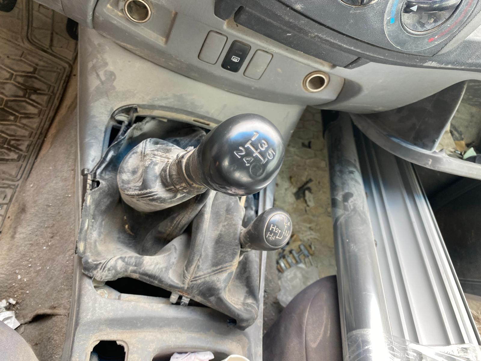 TOYOTA HİLUX 2006-2011 VİTES TOPUZU -X14042025-1943