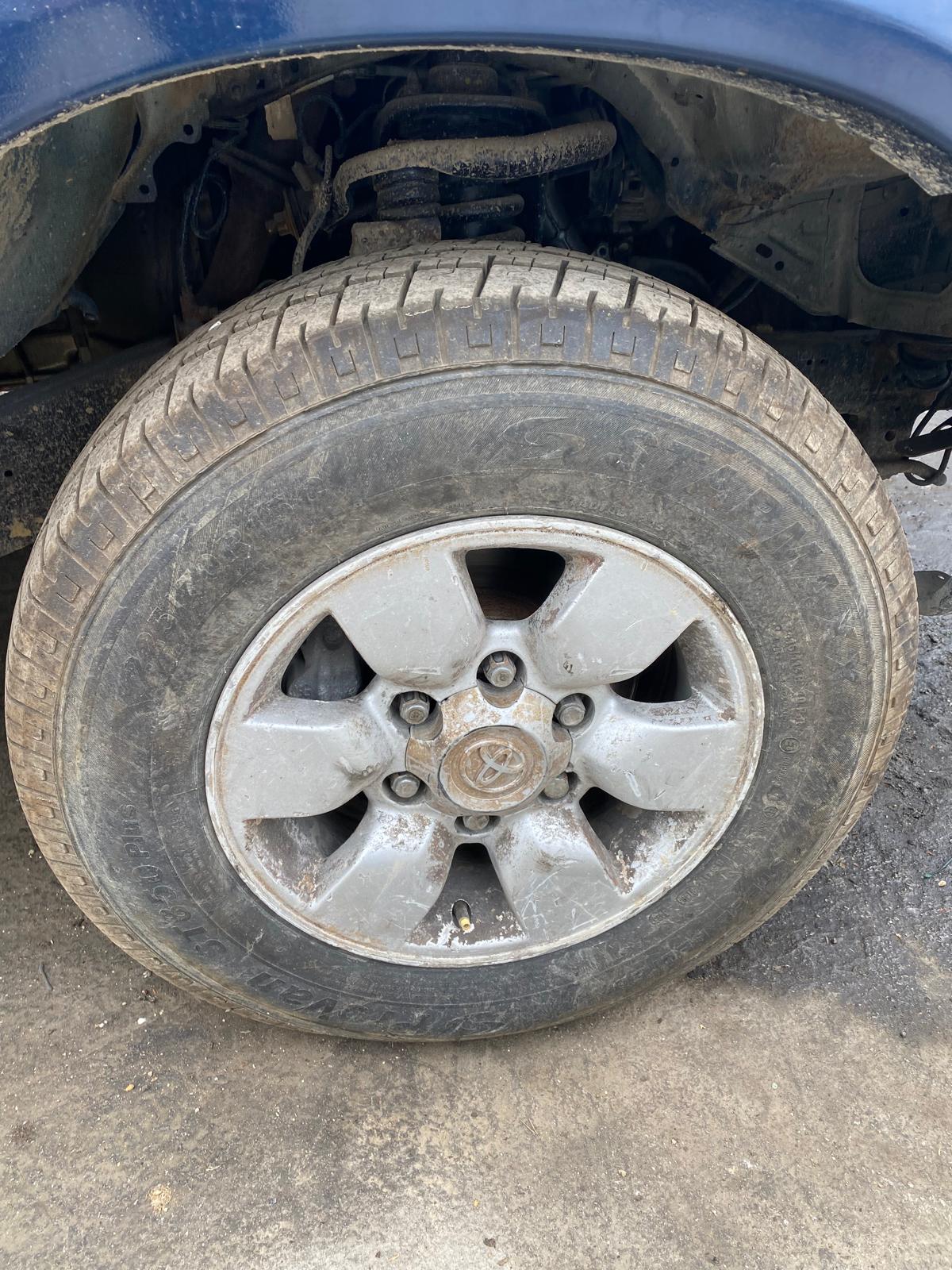 TOYOTA HİLUX 2006-2011 JANT LASTİK -X14042025-1935