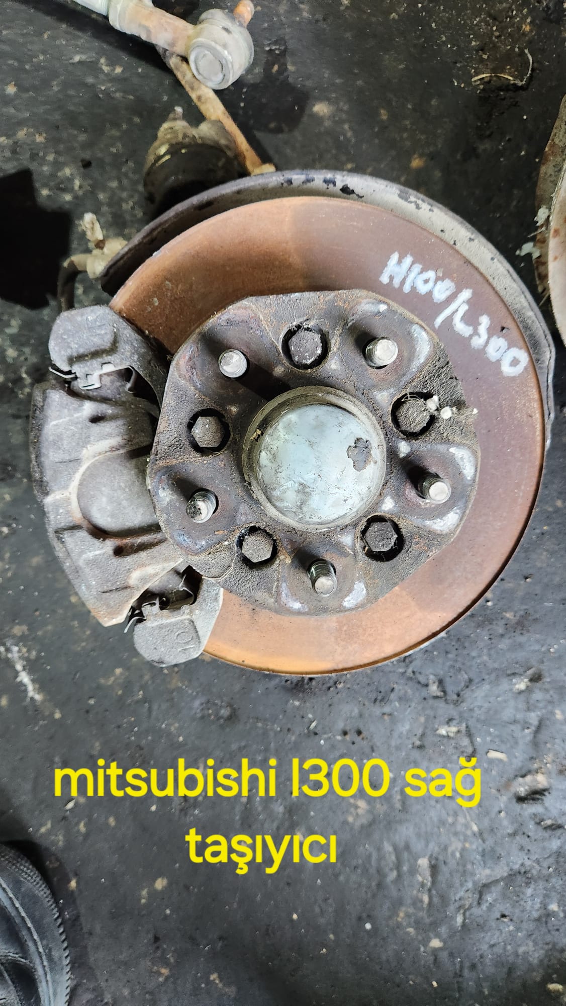 MİTSUBİSHİ L300 SAĞ TAŞIYICI -X14042025-2111