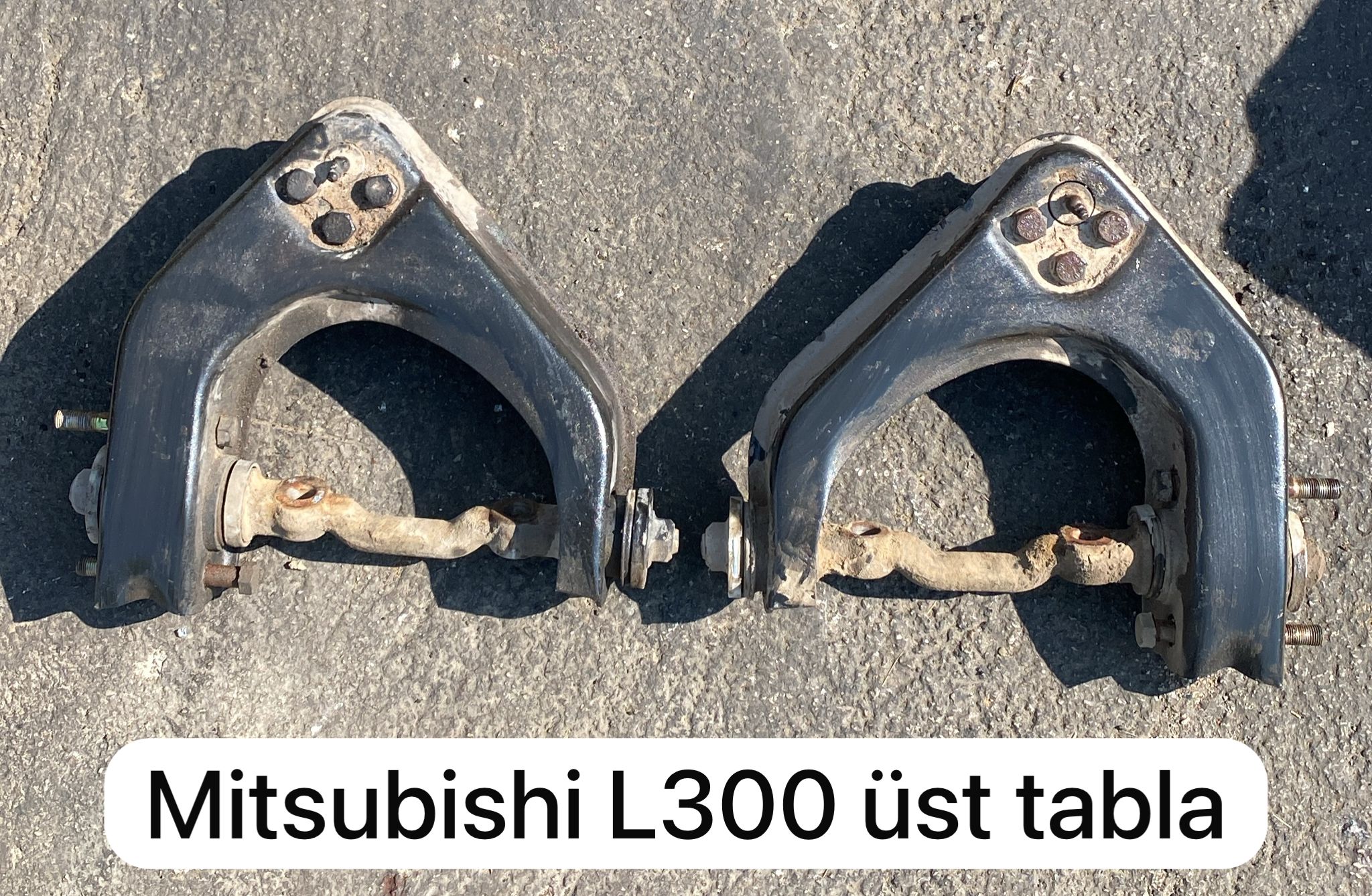 MİTSUBİSHİ L300 ÜST TABLA -X14042025-2192
