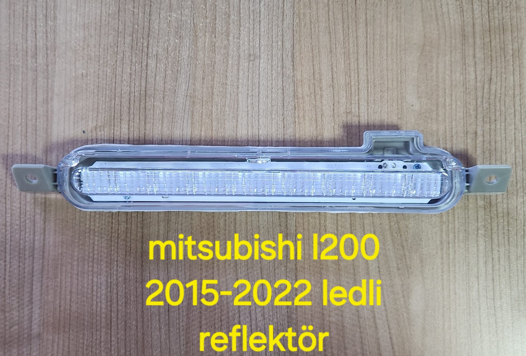 MİTSUBİSHİ L200 2015-2022 RENKLİ REFLEKTÖR -X14042025-2965