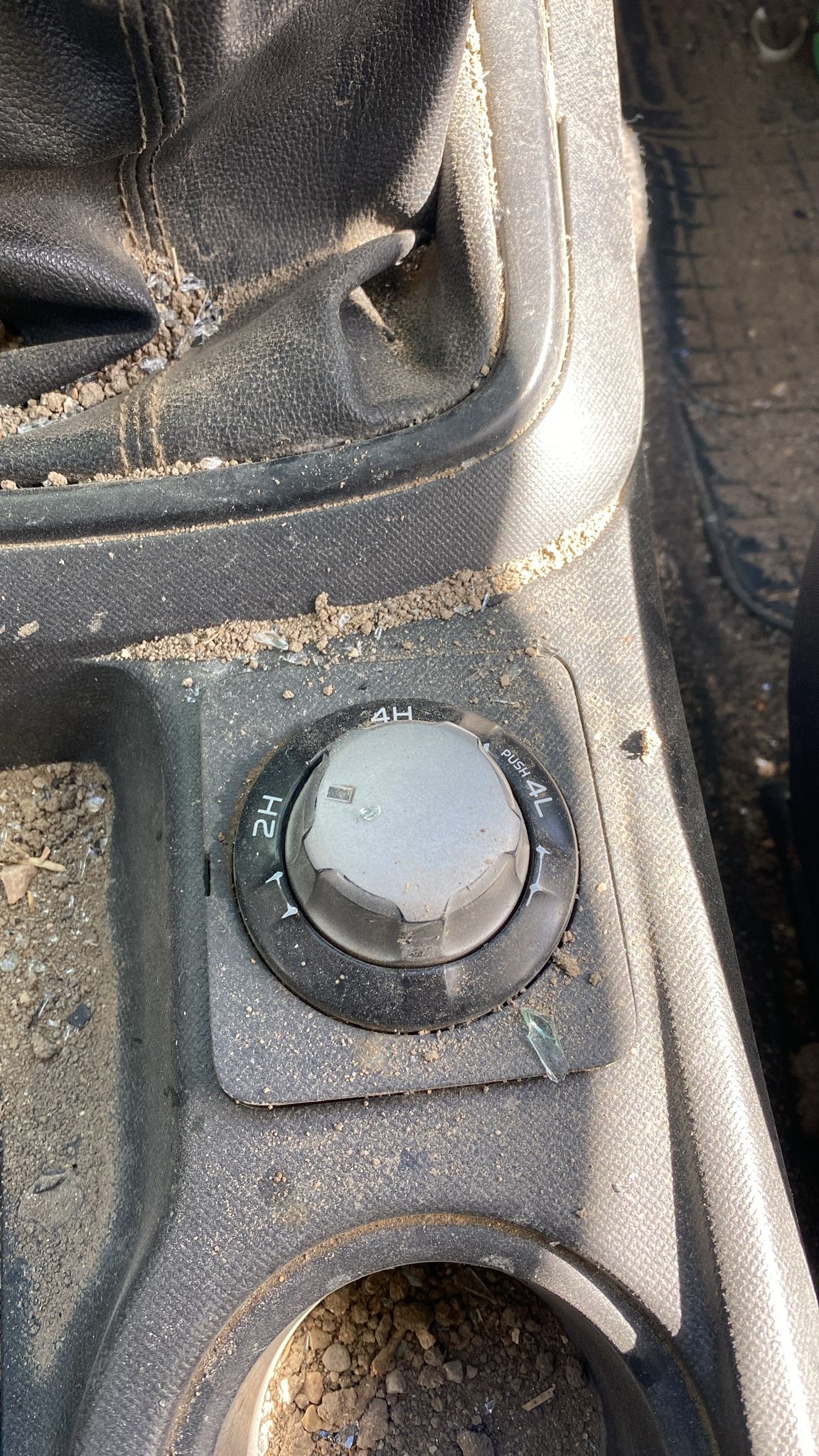 ISUZU DMAX EURO5 ARAZİ KONTROL DÜĞMESİ -X14042025-3469