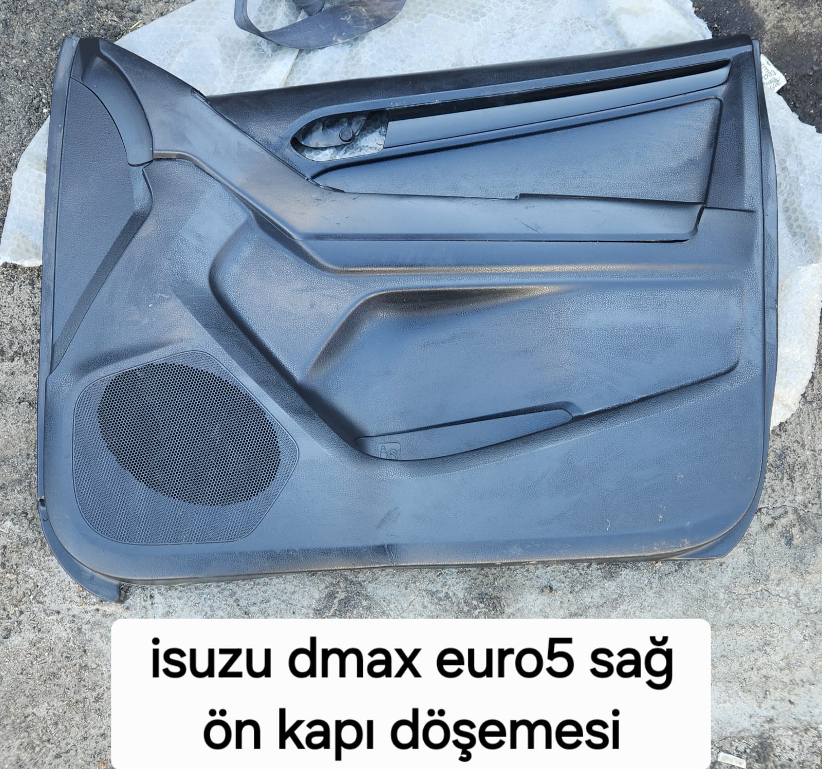ISUZU DMAX EURO5 SAĞ ÖN KAPI DÖŞEMESİ