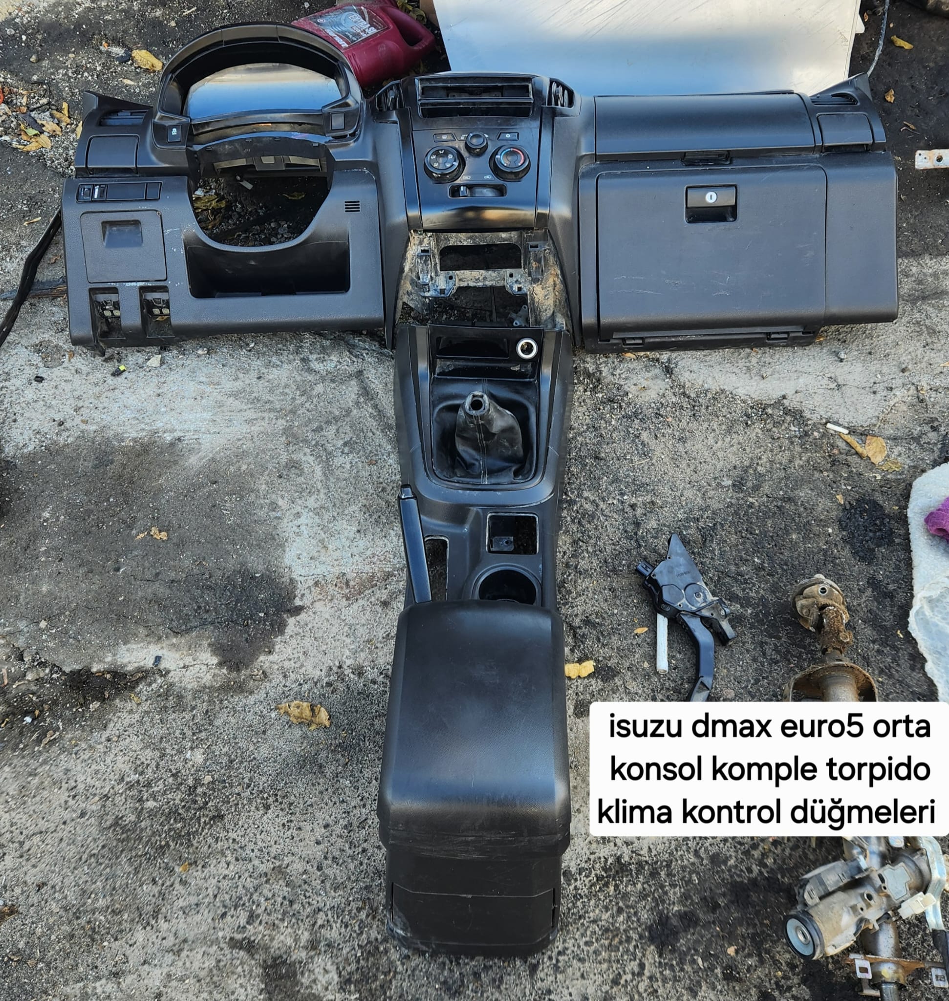 ISUZU DMAX EURO5 ORTA KONSOL TORPİDO -X14042025-4439