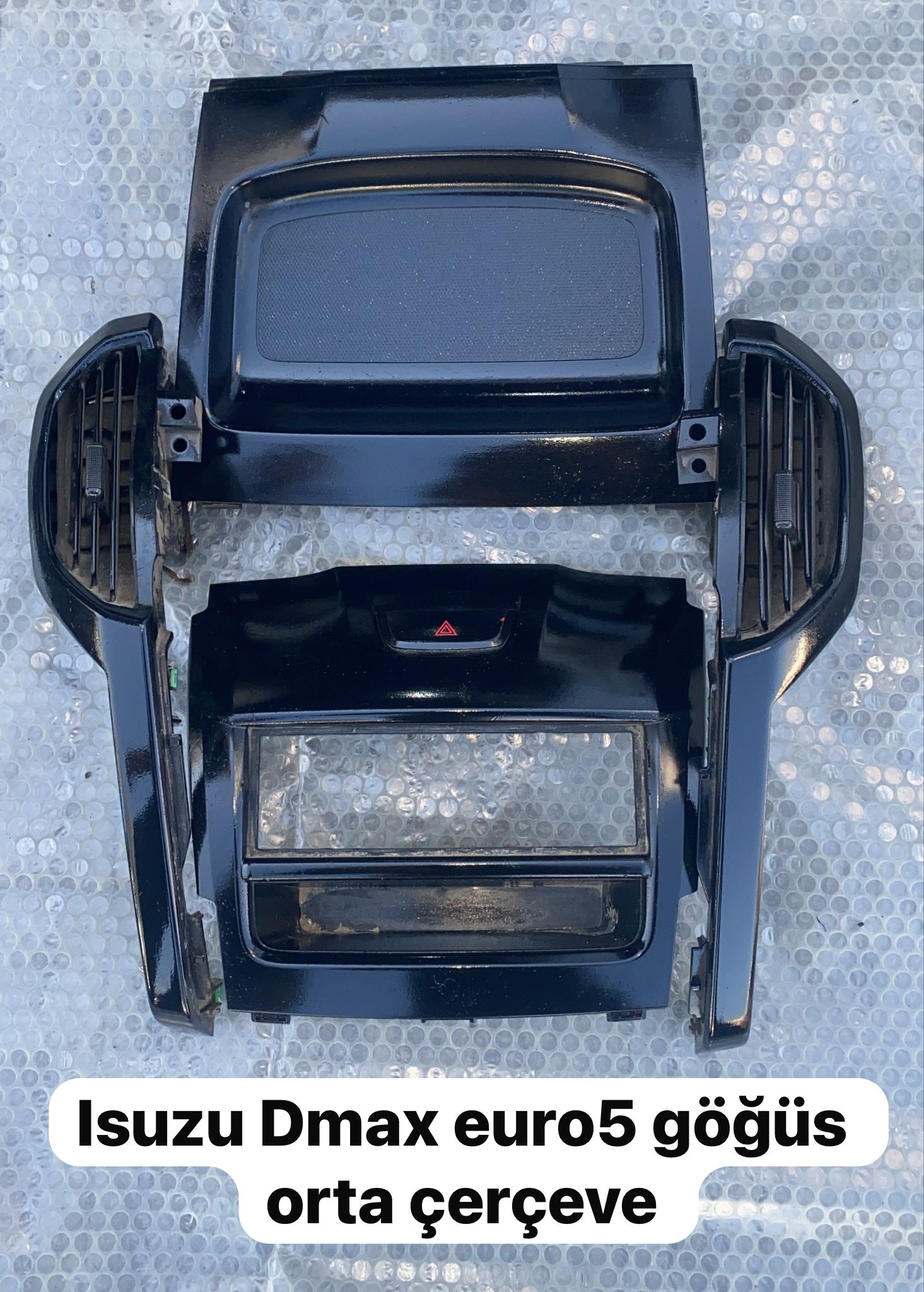 ISUZU DMAX EURO5 GÖĞÜS ORTA ÇERÇEVE -X14042025-4452