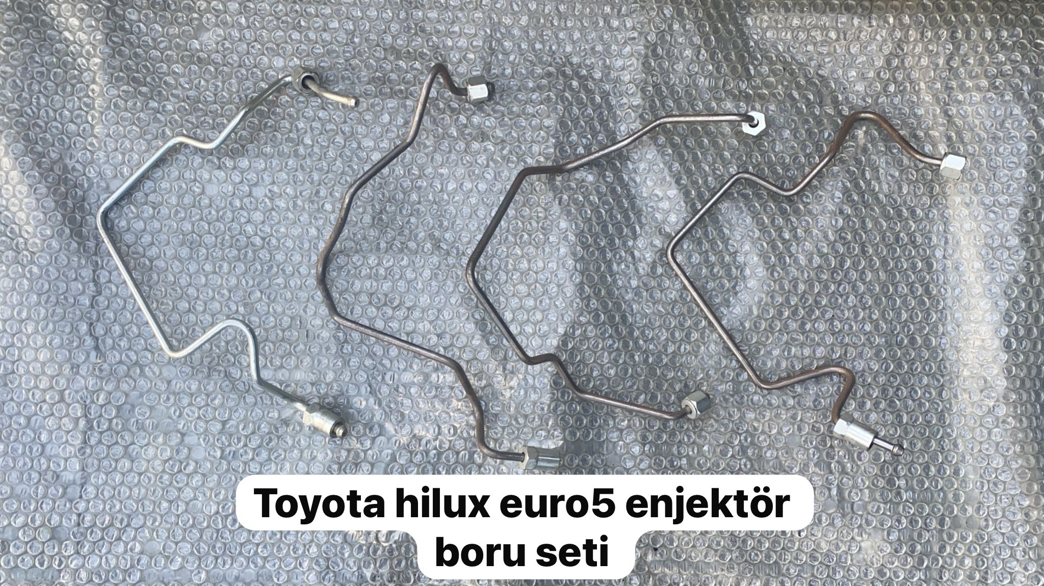 TOYOTA HİLUX EURO5 ENJEKTÖR BORU SETİ -X14042025-4476