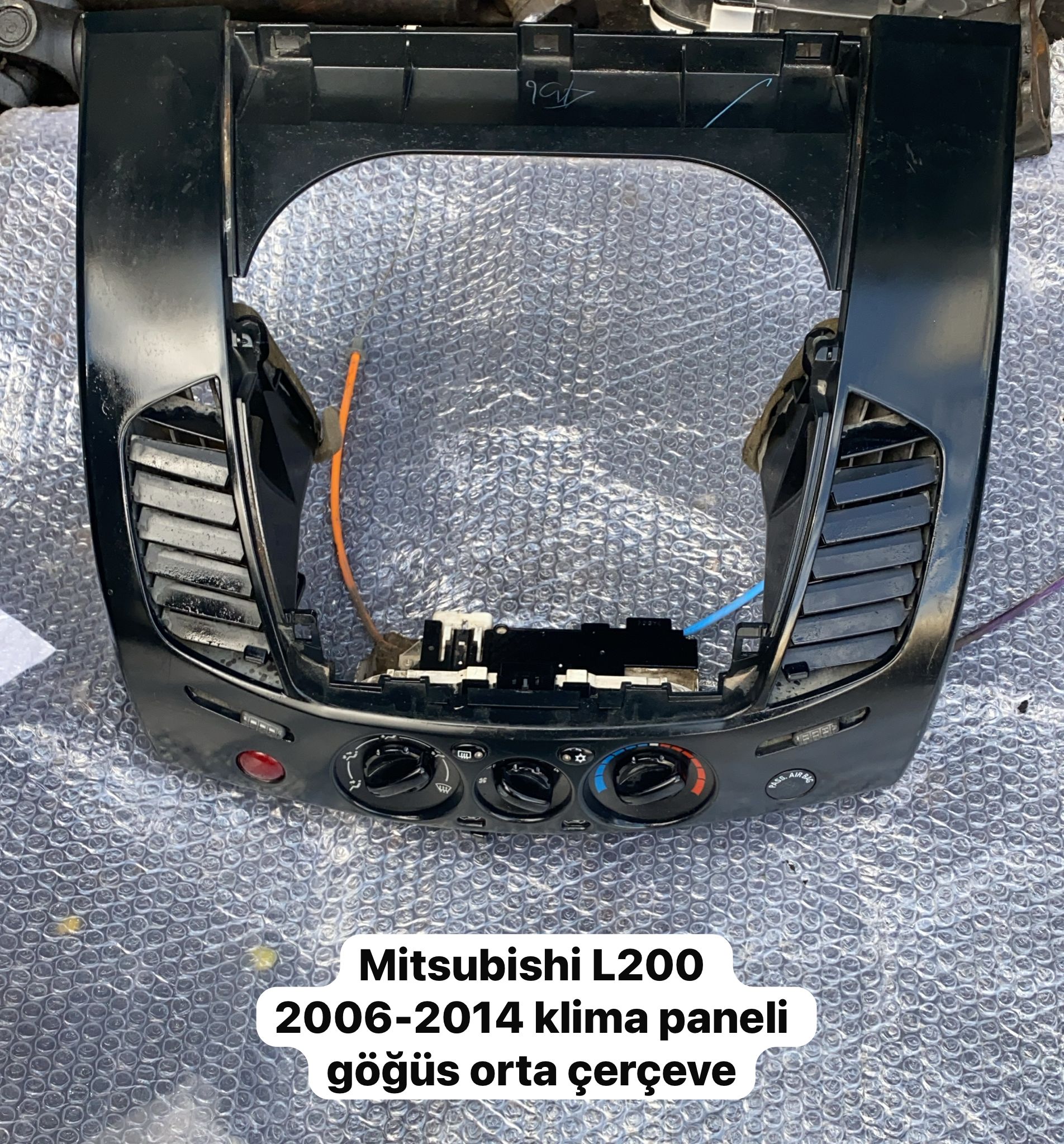 MİTSUBİSHİ L200 2006-2014 KLİMA PANELİ GÖĞÜS ORTA ÇERÇEVE -X14042025-4531