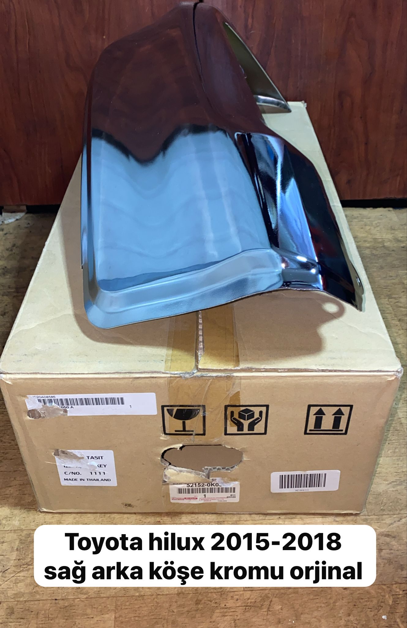TOYOTA HİLUX 2015-2018 SAĞ ARKA KÖŞE KROMU ORJİNAL -X14042025-4727