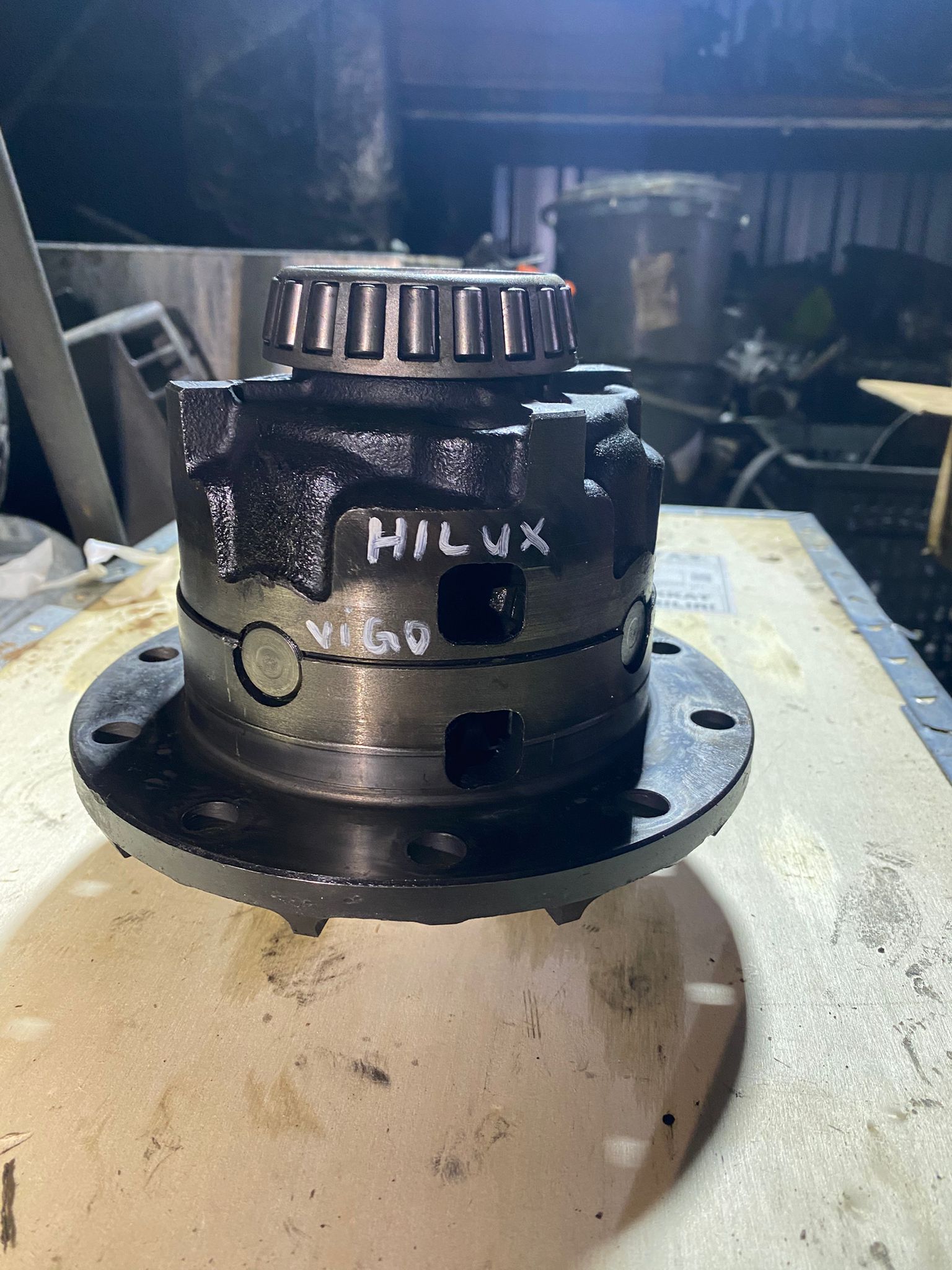 TOYOTA HİLUX VİGO ARKA İSTAVROZ KUTUSU KİLİTLİ KUTU -X14042025-4766