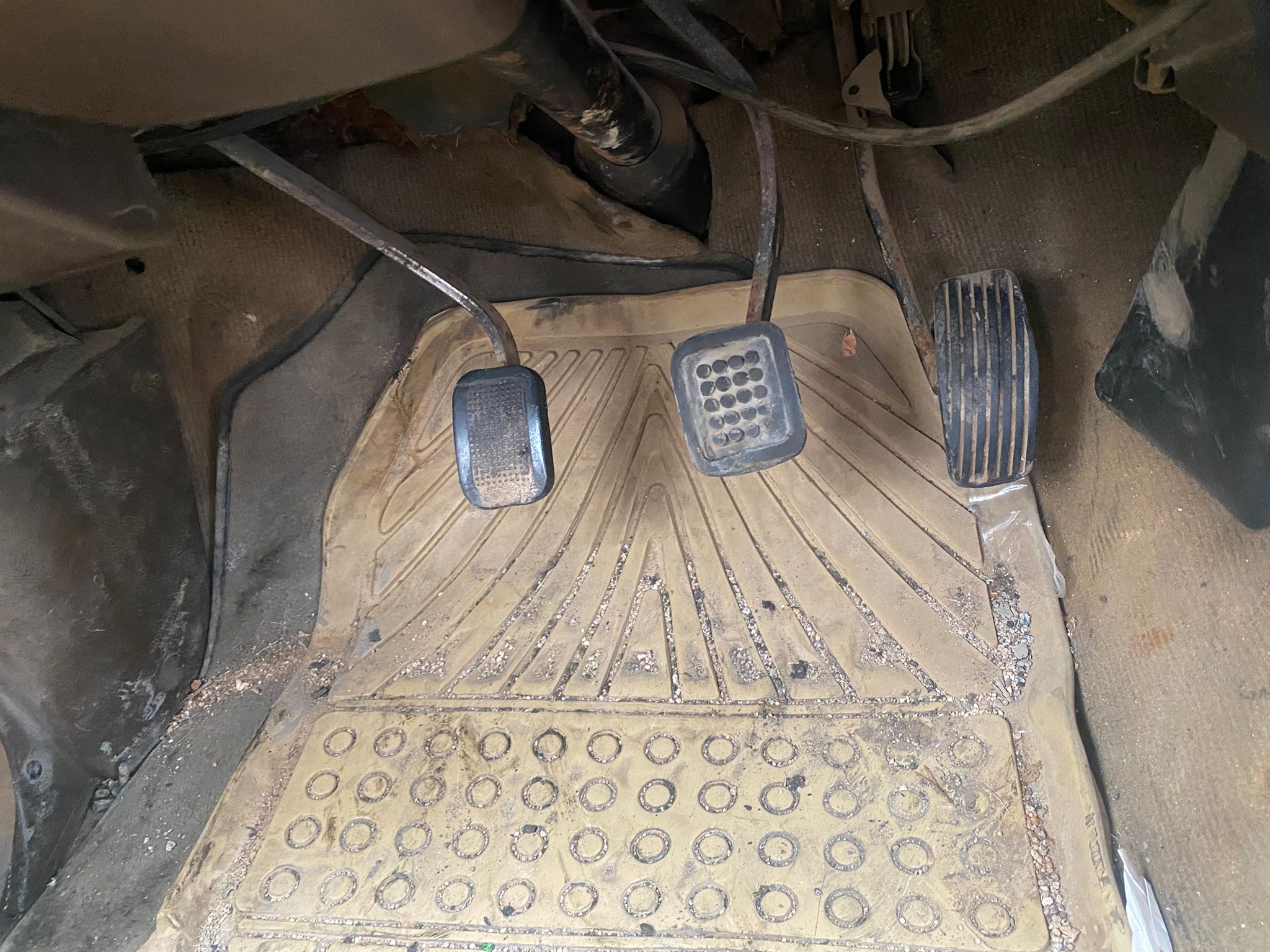 MİTSUBİSHİ L200 1990-1999 PEDAL TAKIMI -X14042025-5005