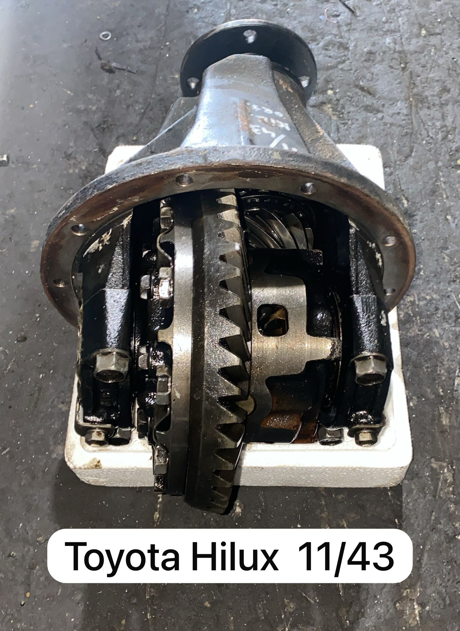 TOYOTA HİLUX 11-43 ÇIKMA ORJİNAL DEFRANSİYEL -X14042025-5712