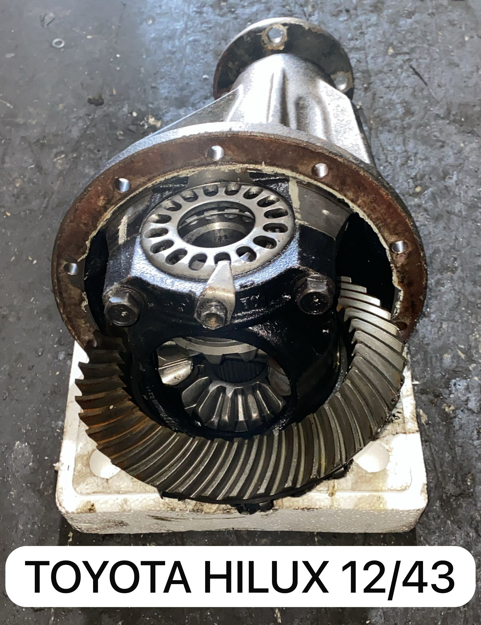 TOYOTA HİLUX 12-43 ÇIKMA ORJİNAL DEFRANSİYEL -X14042025-5715
