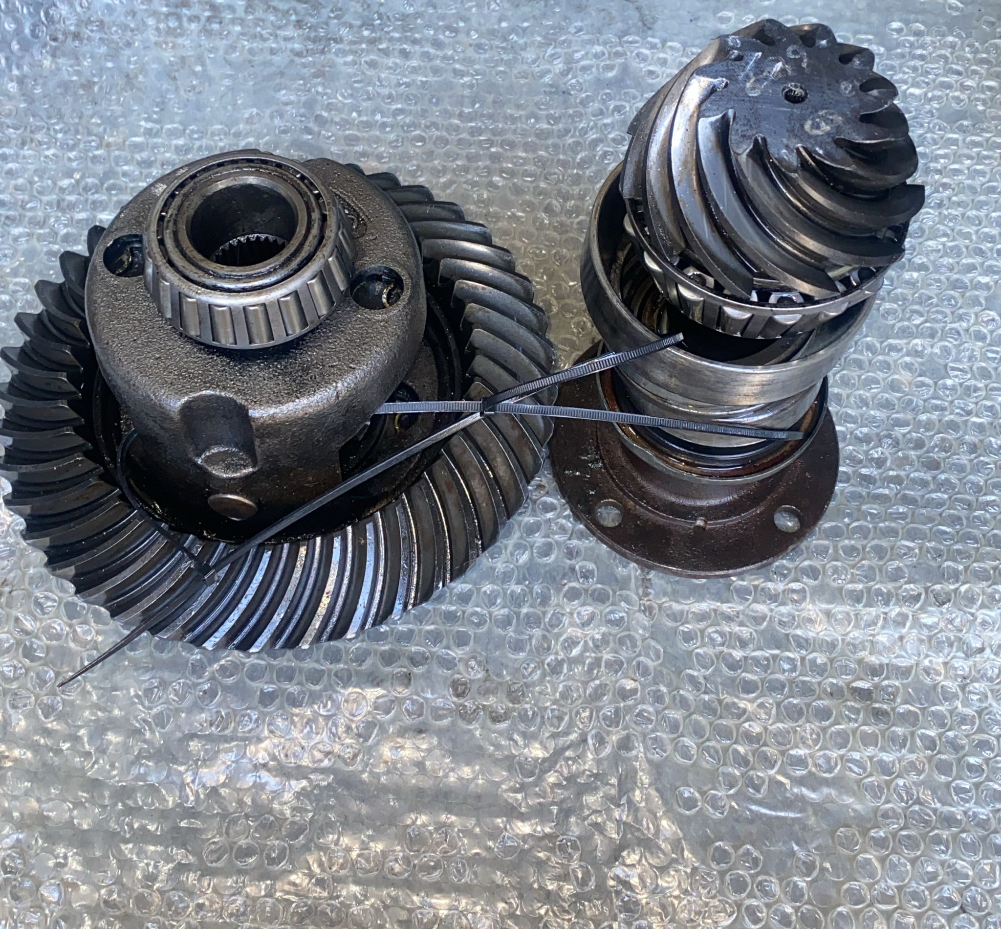 ISUZU DMAX KİLİTLİ DEFRANSİYEL DİŞLİ SETİ -X14042025-5738