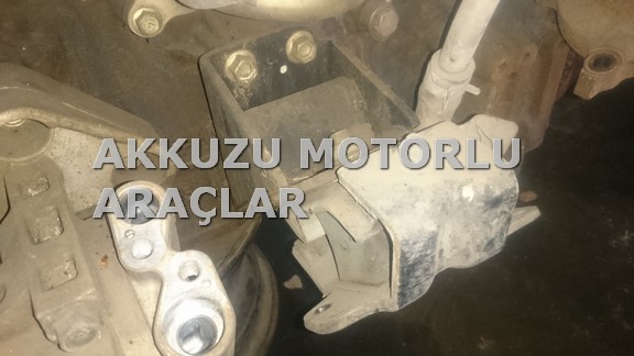 NİSSAN PİCKUP NP300 ÇIKMA MOTOR KULAĞI -X14042025-5878